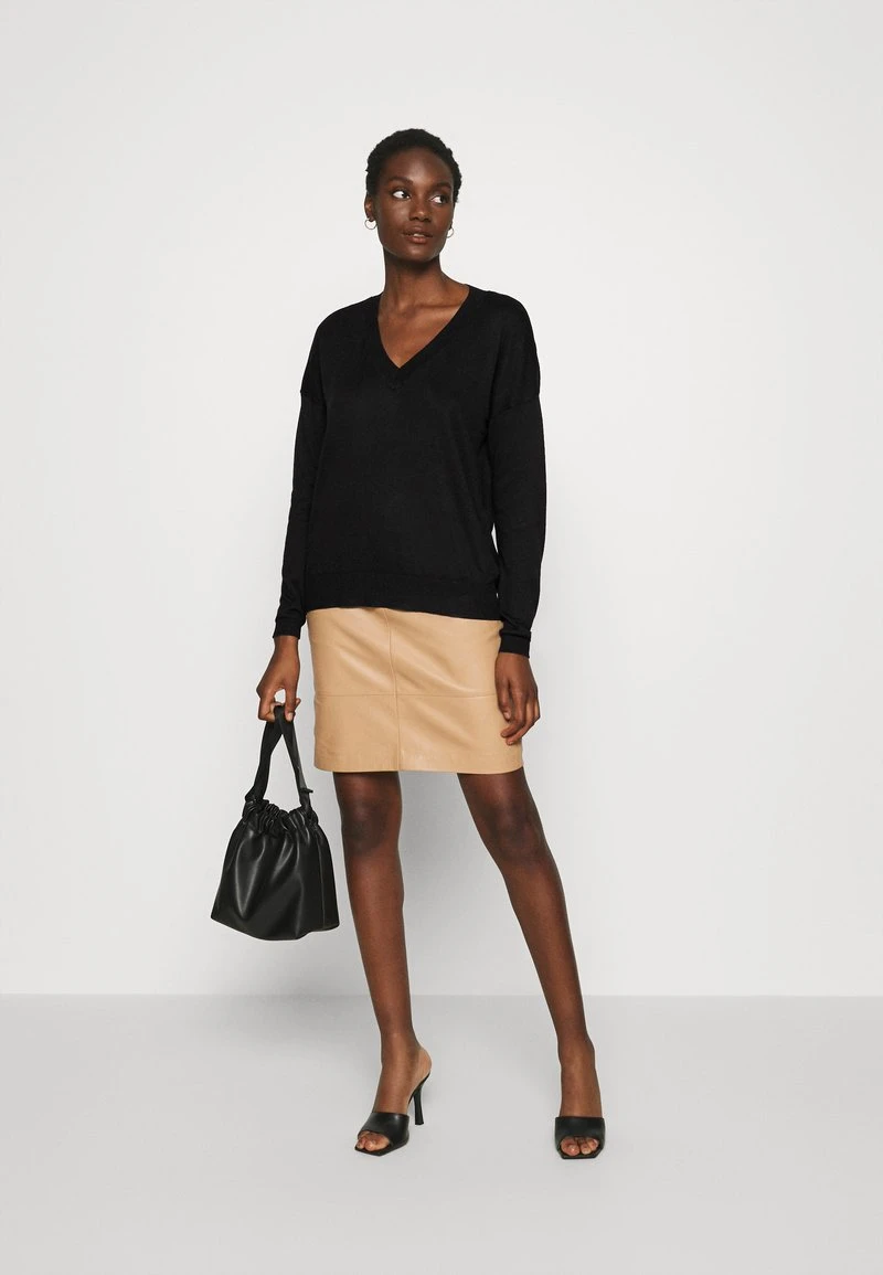 Anna Field BASIC- SOFT V-NECK - Jersey De Punto - Black, Mujer 4 Anna Field BASIC- SOFT V-NECK - Jersey De Punto - Black, Mujer - Imagen 2