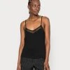 Anna Field Top - Black, Mujer