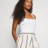Anna Field Top - White, Mujer